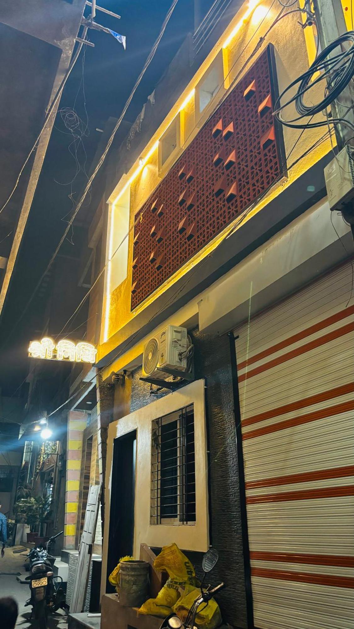 Hotel Shreenidhi Comfort Stay اوجاين المظهر الخارجي الصورة